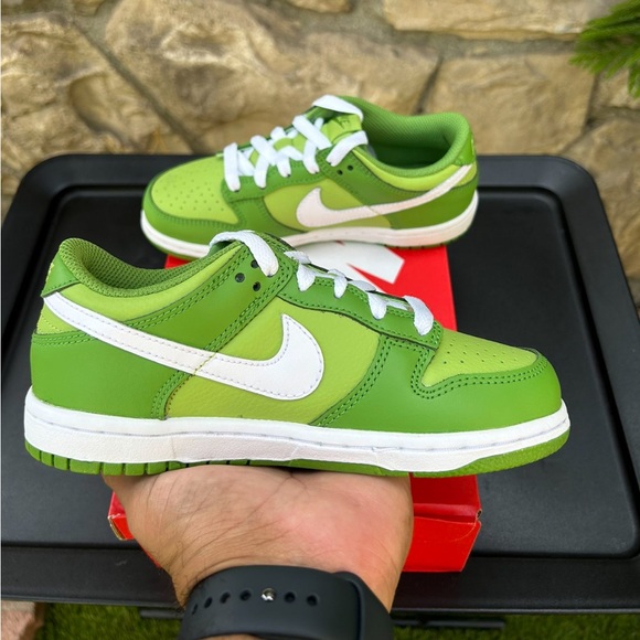 Nike Dunk Low “Chlorophyll” Size 13c Preschool - Picture 7 of 12
